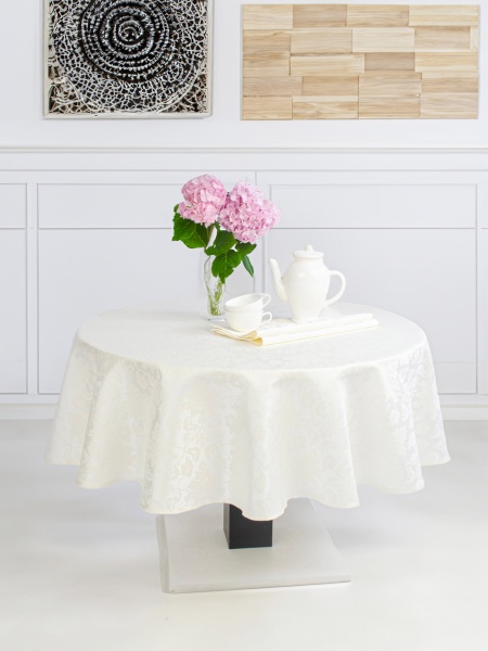 Скатерть Версаль 115-23/00 d140 бежевый Эдельвика 