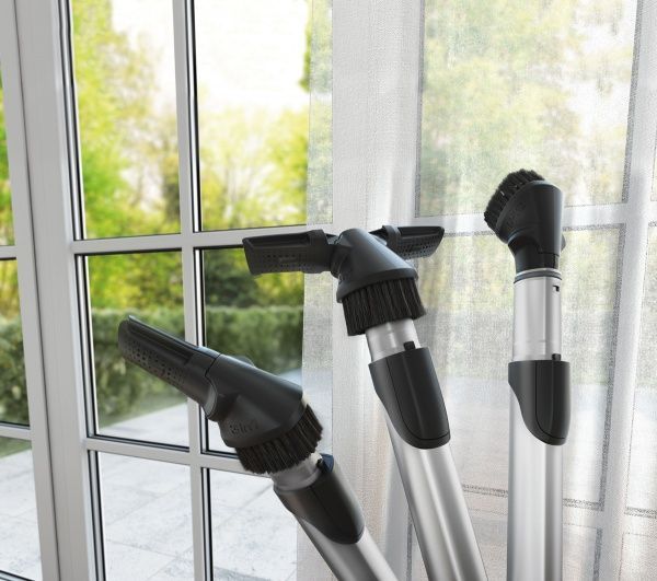 Пылесос Electrolux EUO93DB 