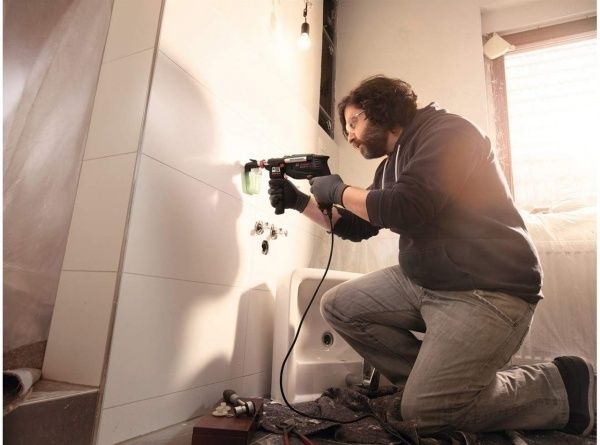 Дрель ударная Bosch UniversalImpact 700 W 060313100F