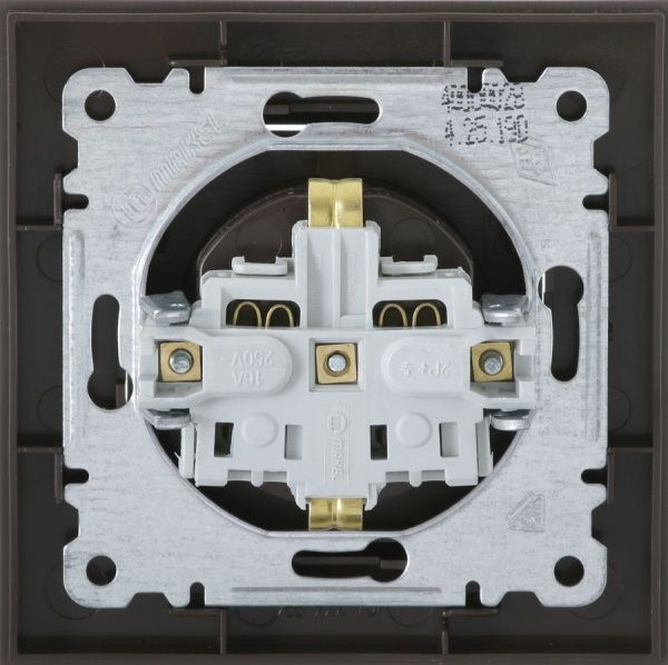 Розетка із заземленням Makel Karea без шторок без кришки коричневий