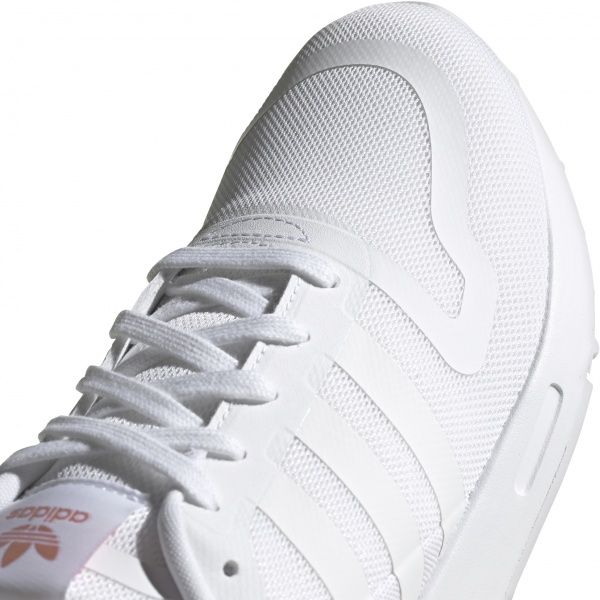 Кроссовки Adidas SMOOTH RUNNER W FZ3454 р.UK 4,5 белый