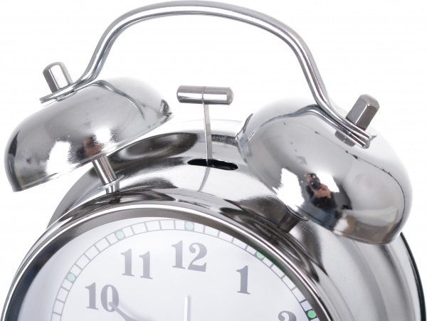 Будильник Alert (XYX 10850S) 11,7х17х5,6 см срібний