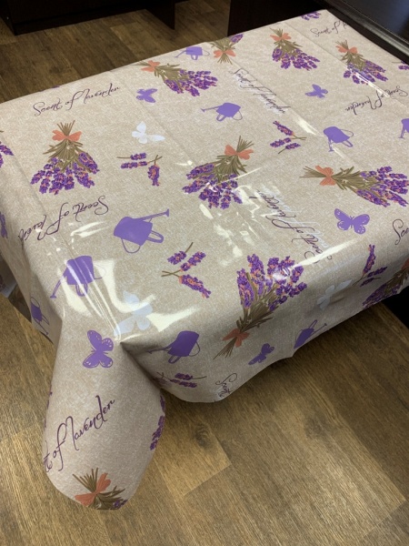 Скатерть Лаванда 3-шаровая (ПВХ) 137x200 см мульти Даріана 