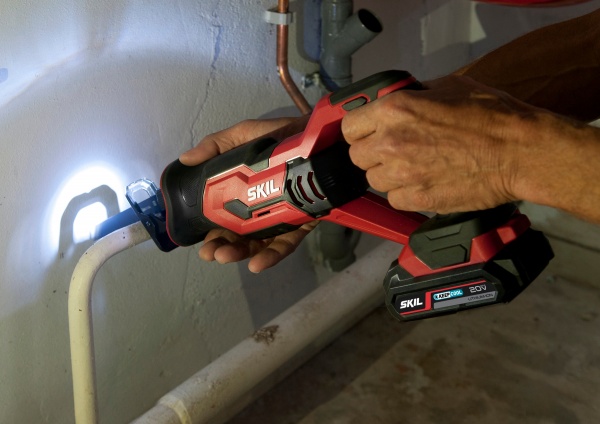 Пила сабельная SKIL SW1E3470CA