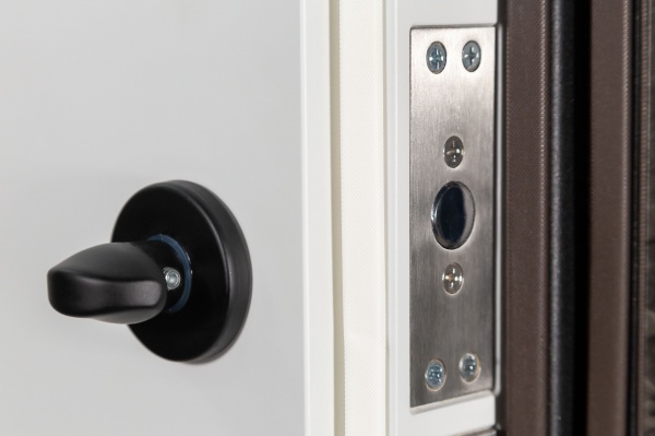 Дверь входная Булат Термо FORTEZZA (Квадро) 536 mamba morion / белый супермат 2050x950 мм правая