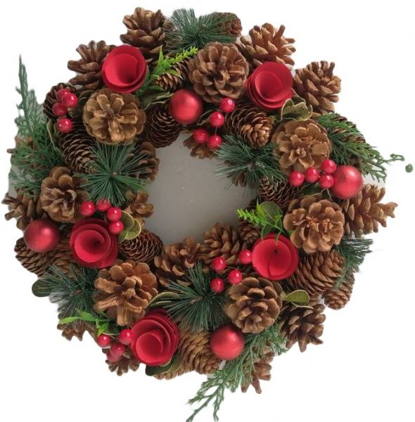 Венок новогодний с шишками, ягодами, цветами, шариками и хвоей d330 мм EPI-EWJ9-034 