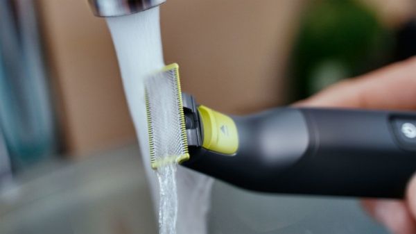 Триммер для усов и бороды Philips OneBlade Pro QP6550/15