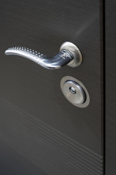 Дверь входная Министерство дверей Оптима венге серый горизонт 2050x960 мм левая