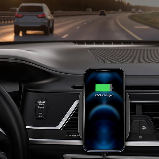 Автодержатель ESR с беспроводной зарядкой HaloLock MagSafe черный