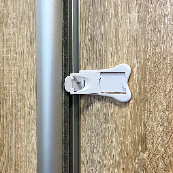 Замок-блокиратор MVM для шкафа-купе 2 шт. BS-19 WHITE