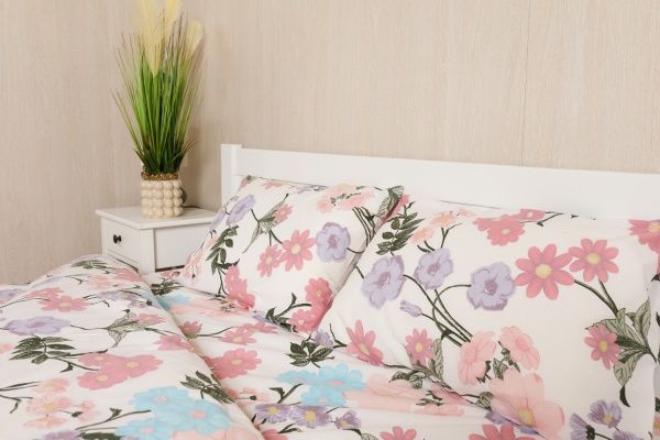 Комплект постільної білизни Великі квіти євро білий із малюнком Rigel 