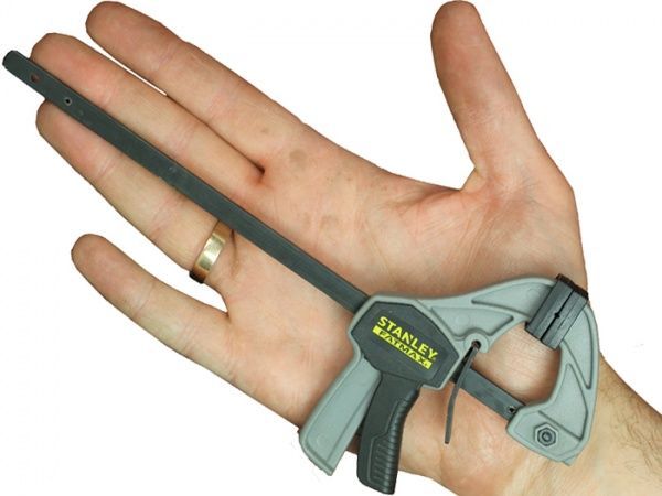 Струбцина Stanley самозатискна зі спусковим механізмом, висота h= 120 мм FMHT0-83231