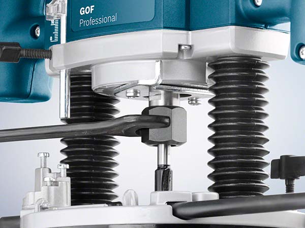 Фрезер Bosch Professional GOF 130 06016B7000