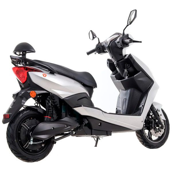 Електроскутер YADEA S-WAY (silver)