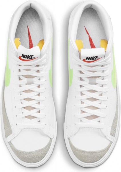 Кросівки Nike W BLAZER MID '77 ESS DJ3050-100 р.US 8 білий