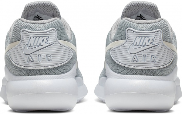 Кроссовки Nike AIR MAX OKETO BG AR7419-006 р.US 4Y серый