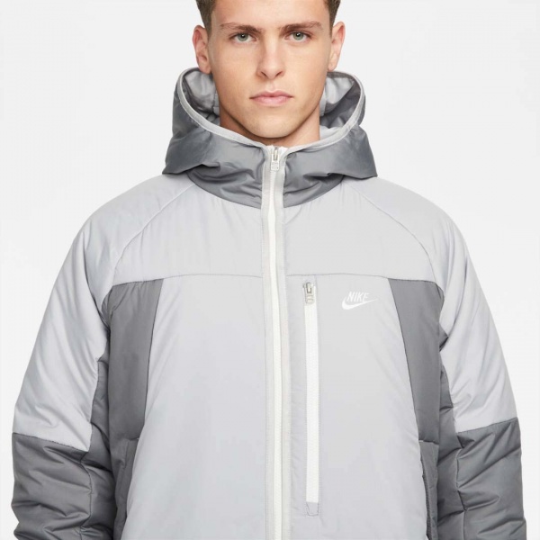 Пальто Nike M NSW TF RPL LEGACY PARKA DD6844-077 р.M светло-серый