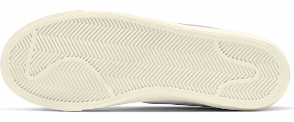 Кросівки Nike Blazer Mid '77 CZ1055-101 р.US 8,5 білий