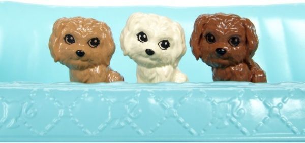 Игровой набор Barbie Кукла с щенками FBN17