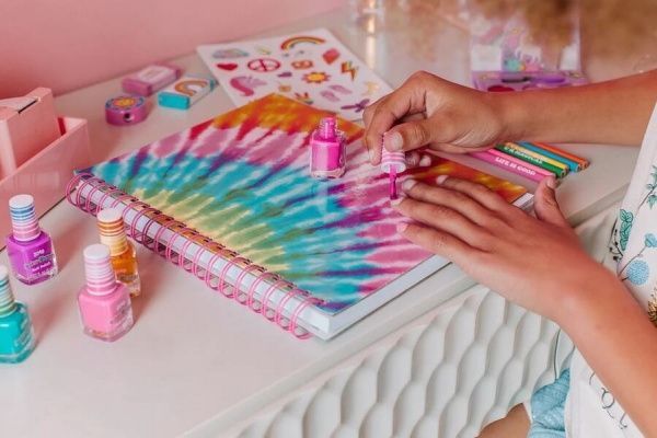 Набор лаков для ногтей Make it Real «Магическое превращение» MR43218