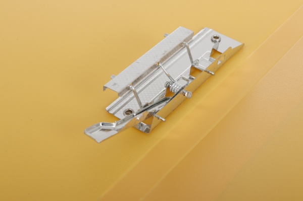 Папка A4 с боковым прижимом Clip B желтый UP! (Underprice)