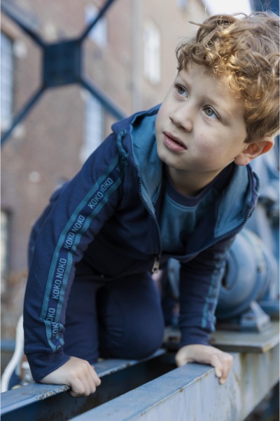 Кардиган для мальчика Koko Noko с капюшоном р.116 синий X22803-37 