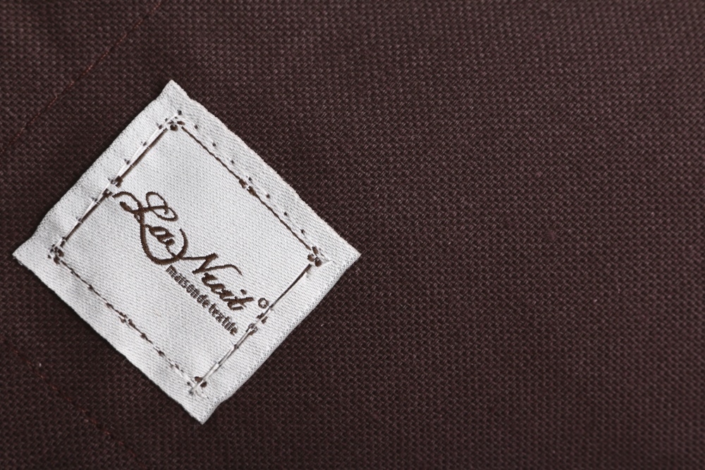 Скатерть Шиповник 133x133 см коричневый La Nuit