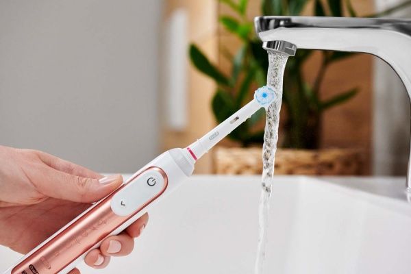 Электрическая зубная щетка Oral-B BRAUN Special Edition Genius X 20000N Rose Gold