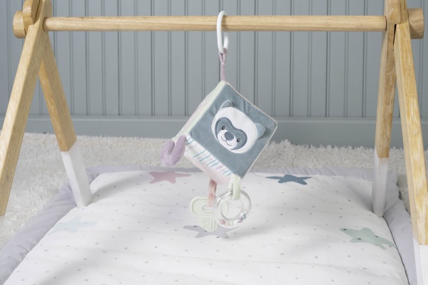 Кубик-розвивайка Bambinelli з 3 навісними іграшками єнот Алекс 11 см MC022