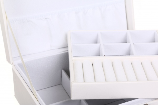 Шкатулка для украшений белый 23х17х9 см Savage