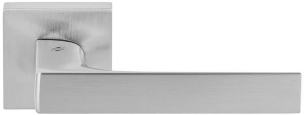 Ручка на розетці Colombo Robcinque S ID 71 52514 матовий хром