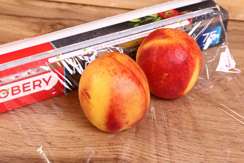 Плівка харчова OBERY 75 м 29 см у коробці з ножем