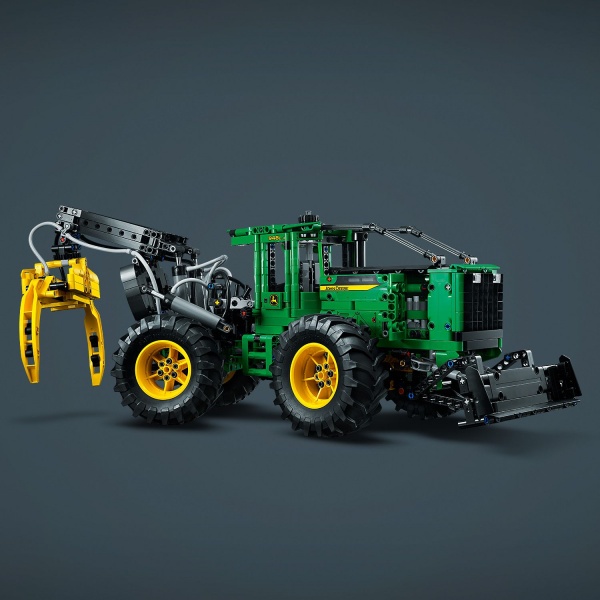 Конструктор LEGO Technic Трелювальний трактор John Deere 948L-II 42157