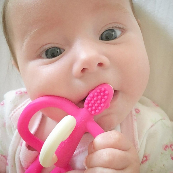 Прорезыватель Matchstick Monkey Обезьянка розовая 10,5 см (MM-T-003)