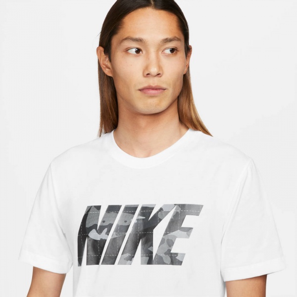 Футболка Nike DM5669-100 р.2XL білий