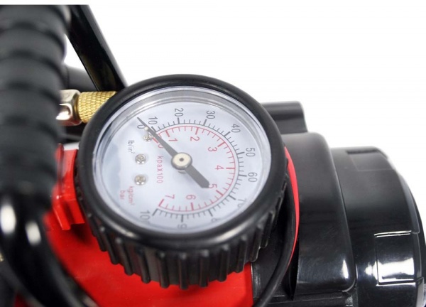 Компресcор автомобильный MAXION MXAC-40L-LED