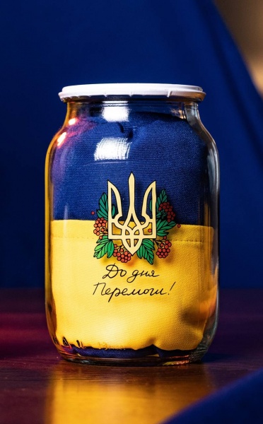 Флаг Украины сувенир «Ко Дню Победы в банке»