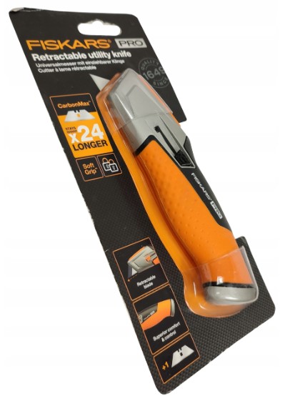 Нож Fiskars с выдвижным лезвием CarbonMax 1061192