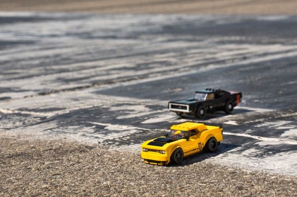 Конструктор LEGO Speed Champions Автомобили 2018 Dodge Challenger SRT Demon и 1970 Dodge Charger R/T 75893
