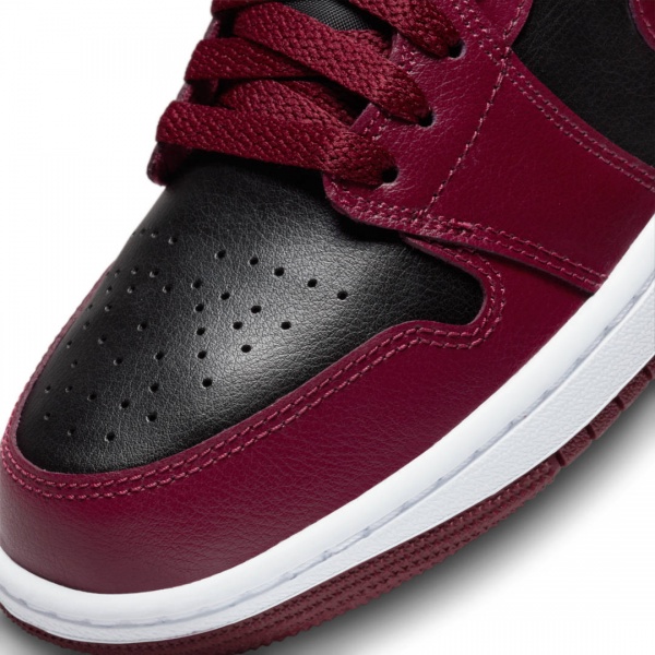 Кроссовки Nike AIR JORDAN 1 LOW DC0774-006 р.37,5 US 6,5 23,5 см бордовый