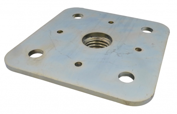 Пластина монтажная с гайкой М24 110x110 мм 4 мм 1 шт. 