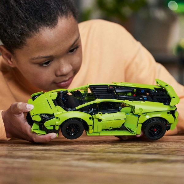 Конструктор LEGO Technic Lamborghini Huracan Tecnica 42161