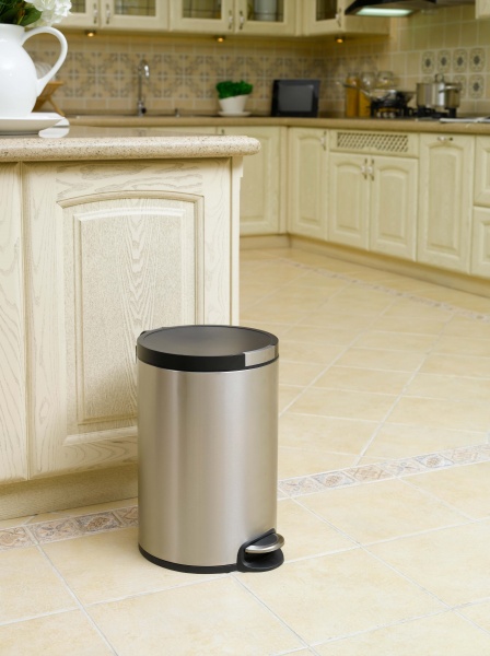 Ведро с педалью Eko ARTISTIC 5 л хром