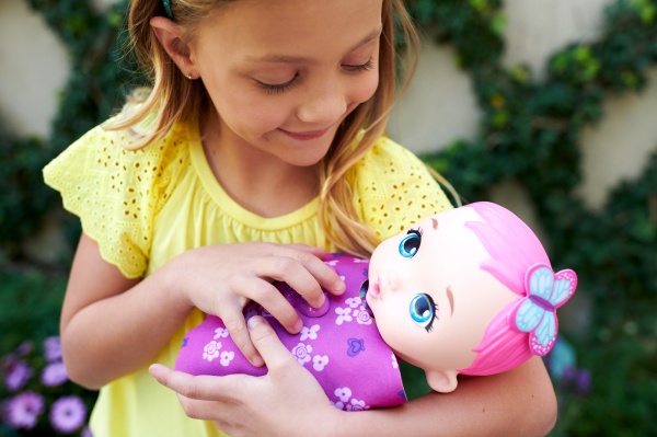 Пупс My Garden Baby Розовые крылышки с бутылочкой GYP10