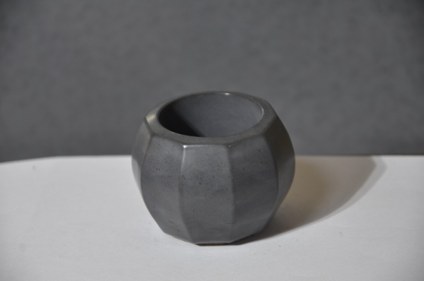 Кашпо декоративне Facetos темно-сірий бетон