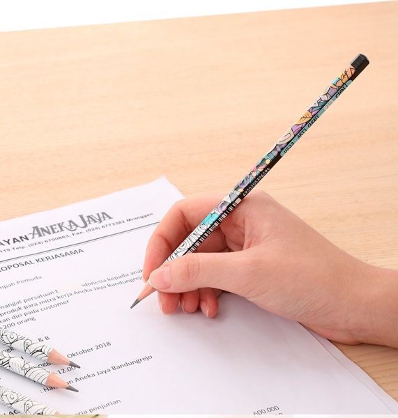 Карандаш графитный EH21001 микс 5ммх8м Deli