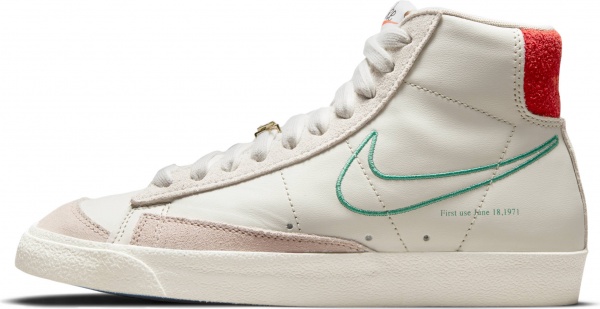 Кроссовки Nike Blazer Mid '77 SE DH6757-001 р.US 6,5 белый