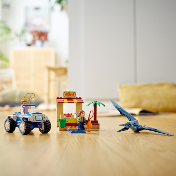 Конструктор LEGO Jurassic World Погоня за птеранодоном 76943