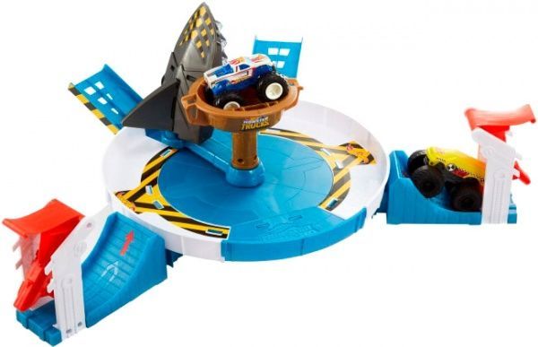 Трек Hot Wheels Небезпечне протистояння серії Monster Trucks FYK14