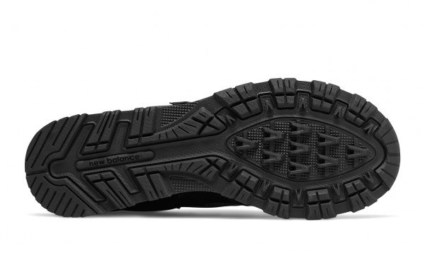 Ботинки New Balance MH574OAC р. 9,5 черный